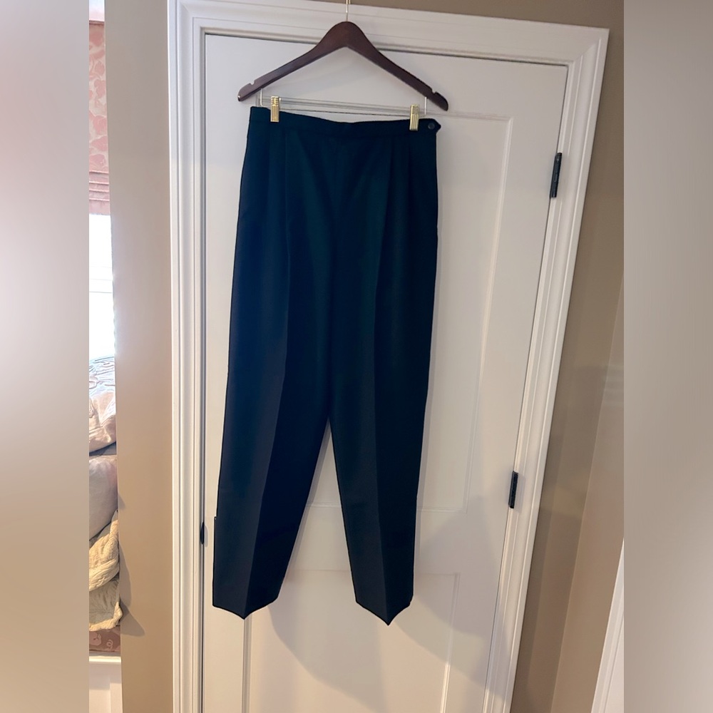 Ralph Lauren,Navy Blue,Size 14,Wool trousers,pleated front,side fastener.